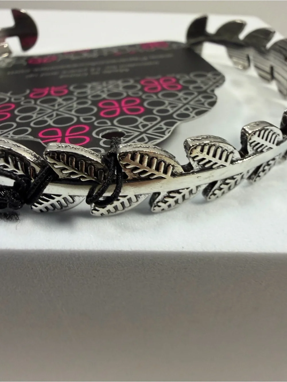 🩷5/$10🩷 paparazzi Silver Leaf Cuff Bracelet